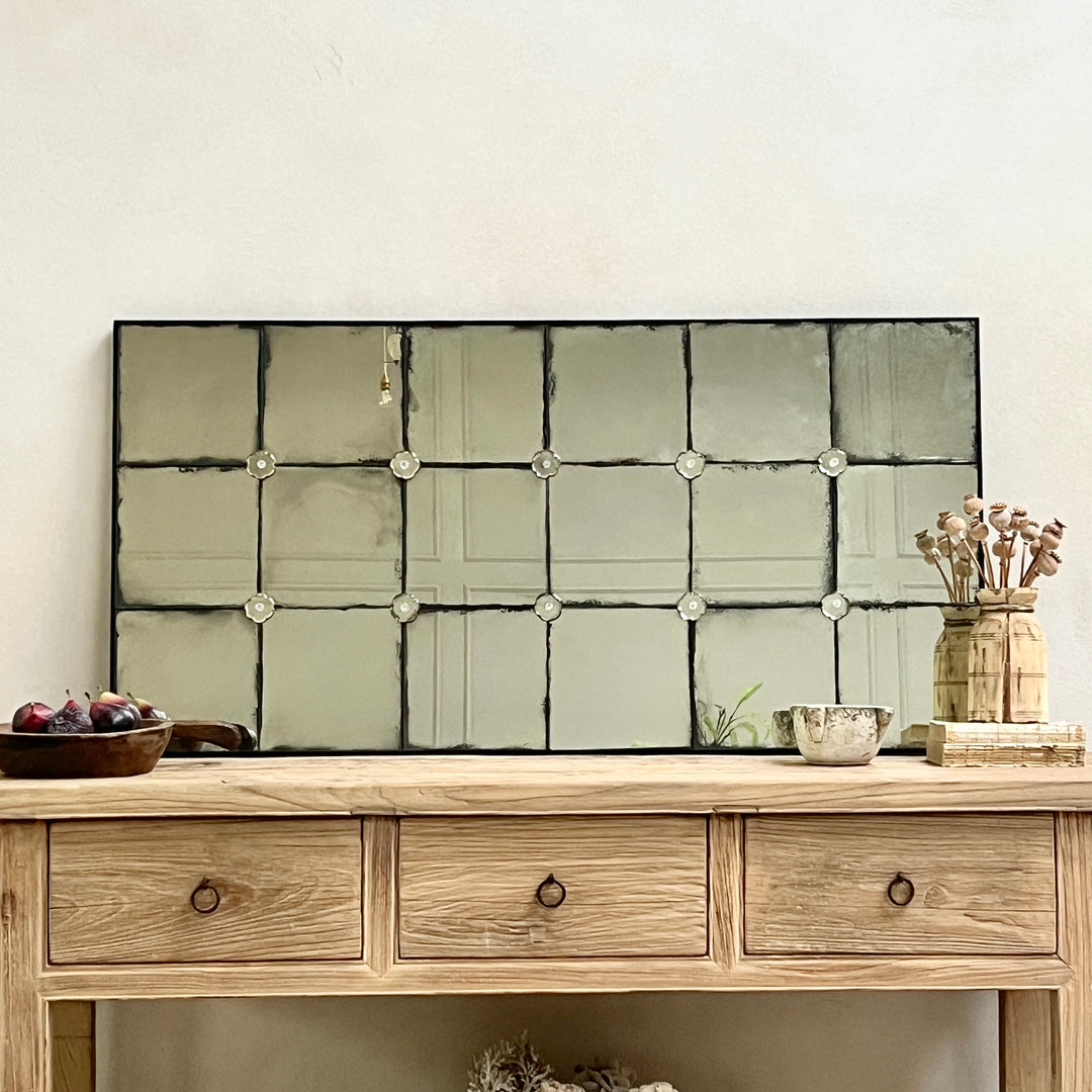 Foxed antiqued mirror Flower Detail 121x61cm | Fenella