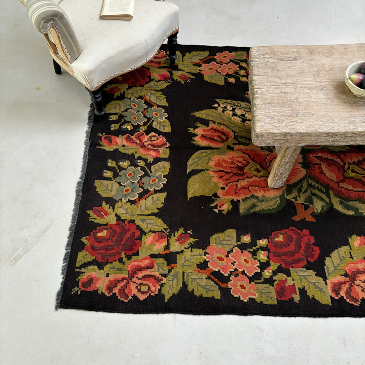 Antique Floral Rug | Layla 153cm x 214cm