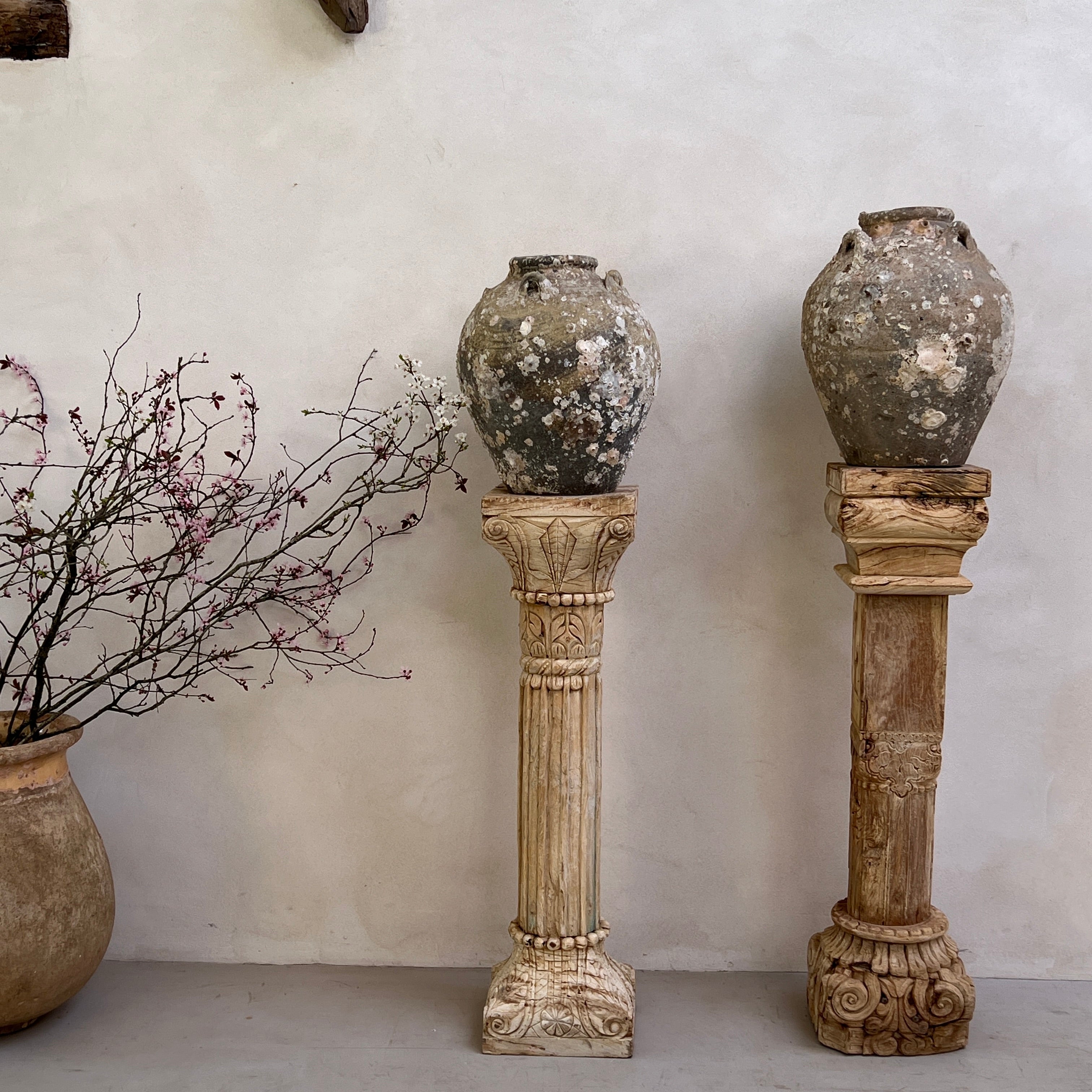 Picture of Decorative Carved Wooden Column – Home Barn