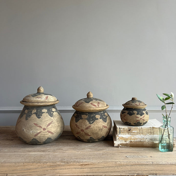 Decorative ceramic pot Indo