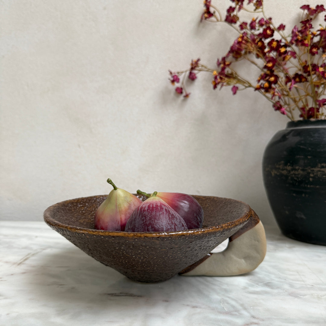 Decorative stoneware serving bowl | Kin
