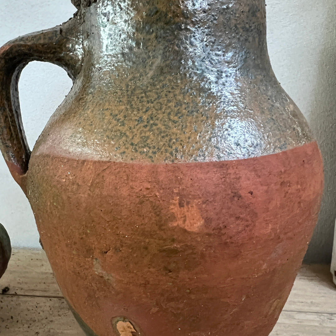 Decorative terracotta pot | Maya