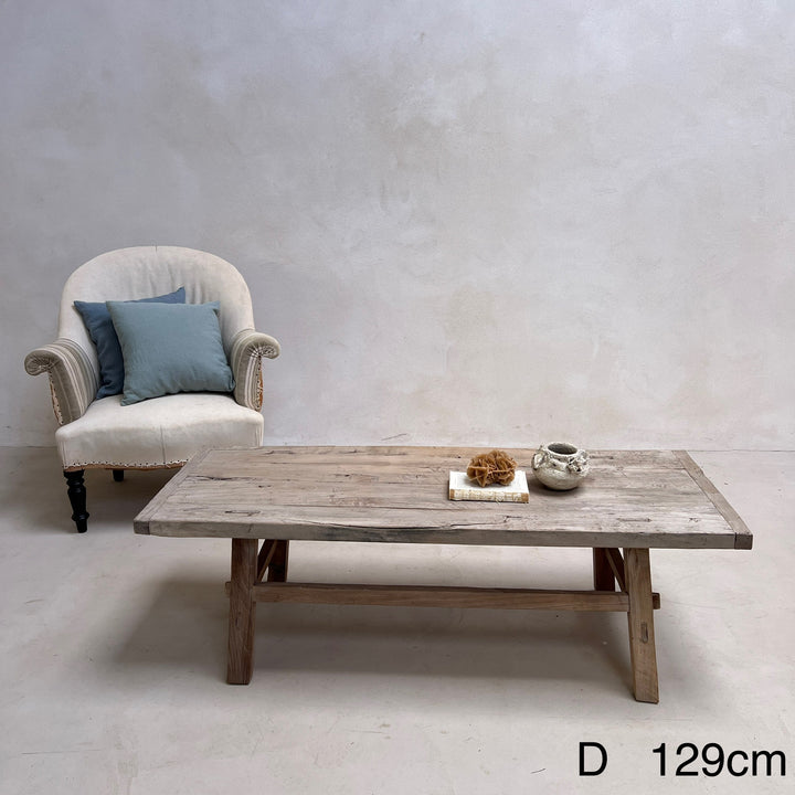 Large Antique Coffee Tables d129