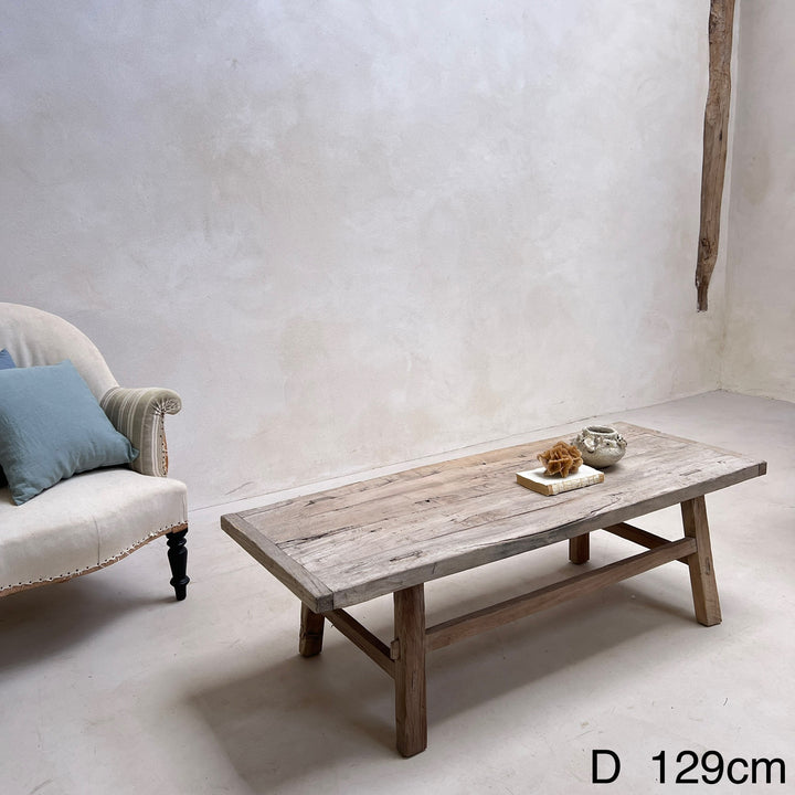 Large Antique Coffee Tables d129