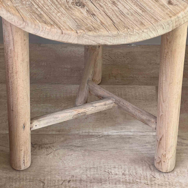 Reclaimed Side Table Assendon leg detail