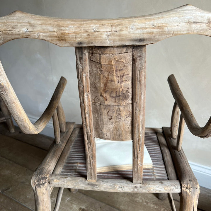 Antique officials chair | Kalani