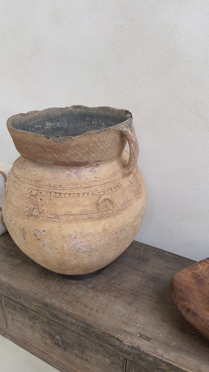 Antique Gorom Urn from Burkina Faso | C