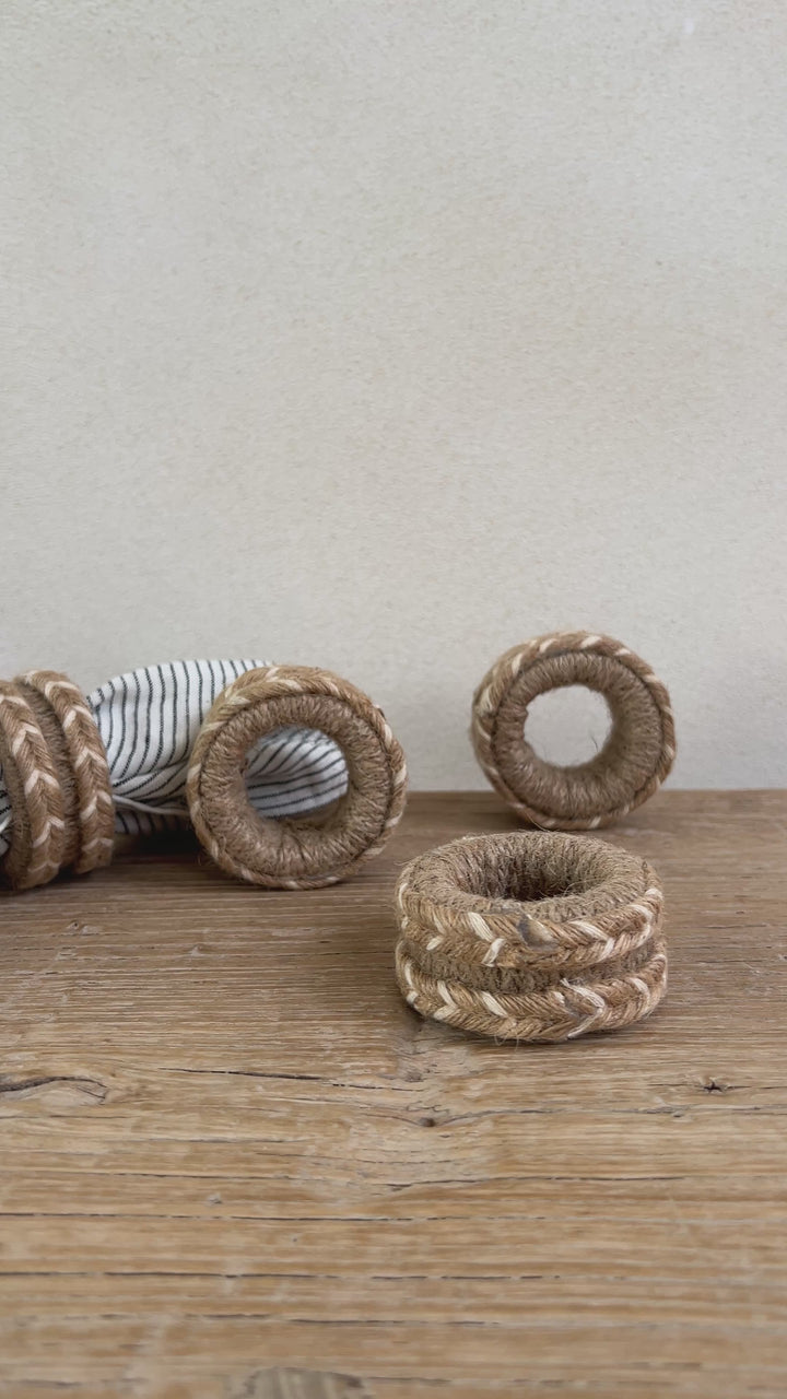 Natural Woven Napkin Ring Set