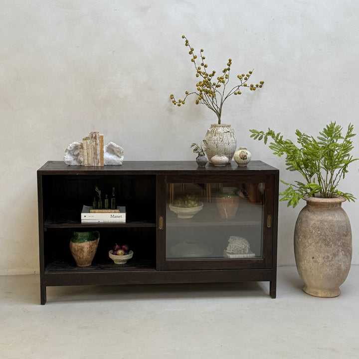 Antique glazed shop counter | Albert