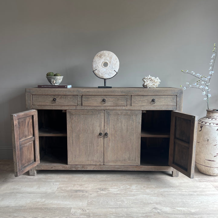 Antique Cupboard | Caspar