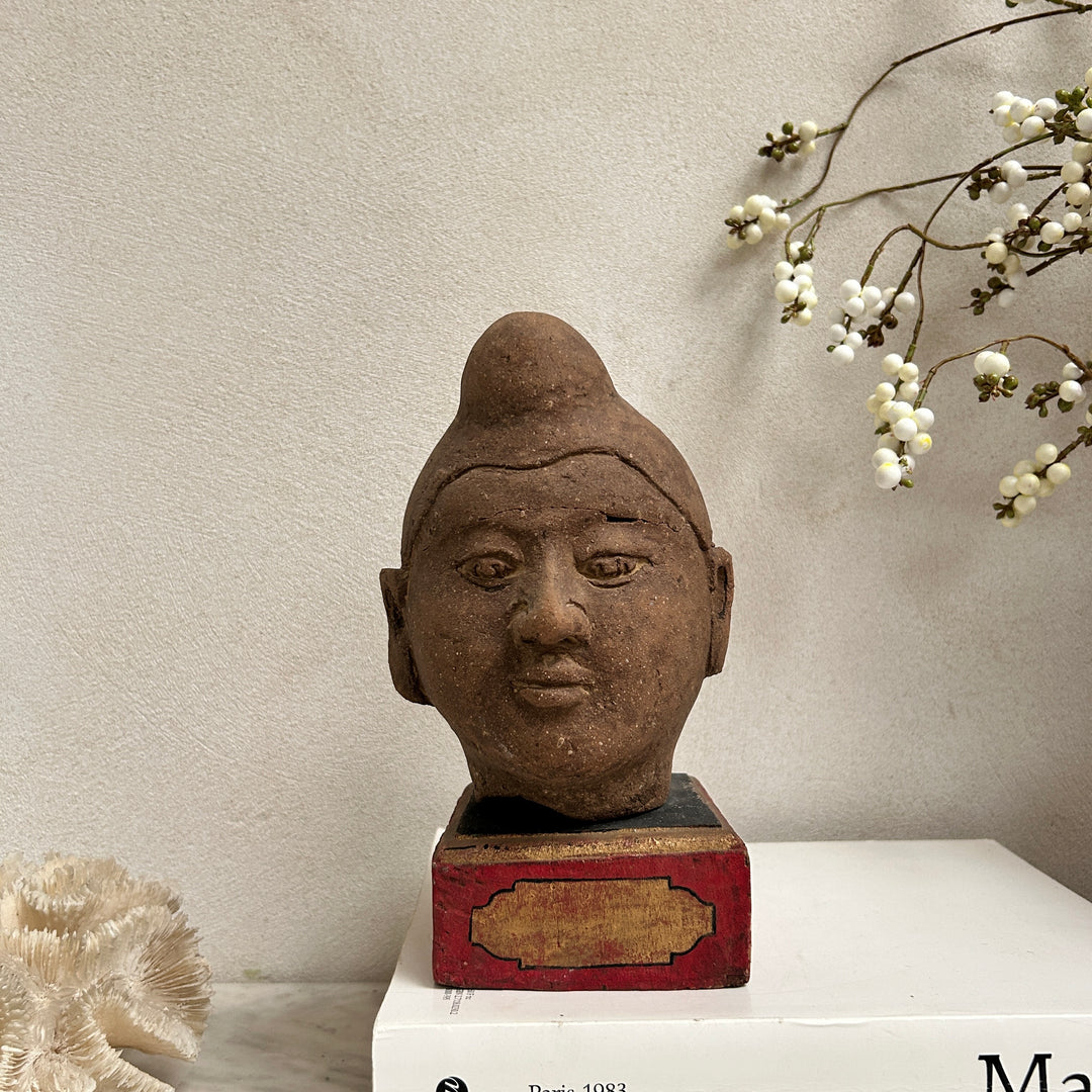 Antique terracotta bust of man | Suarti