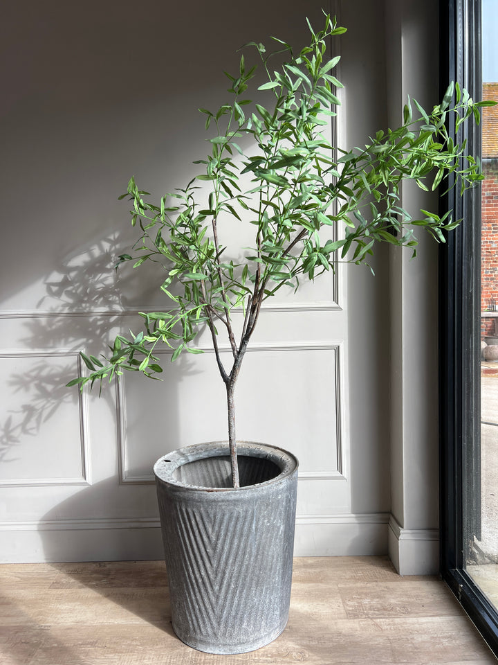 Vintage Dolly tub planter No:2