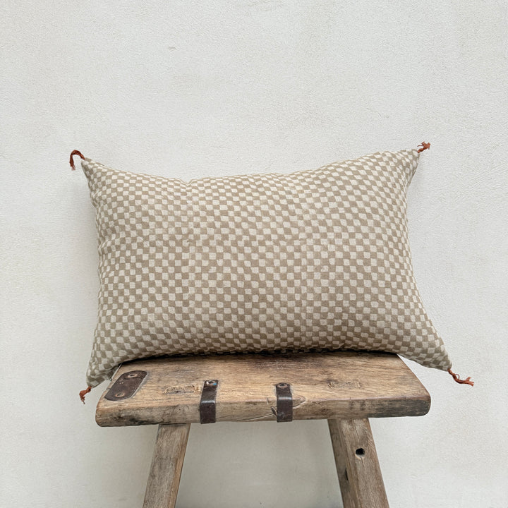 Linen cushion chequerboard design | 60x40cm