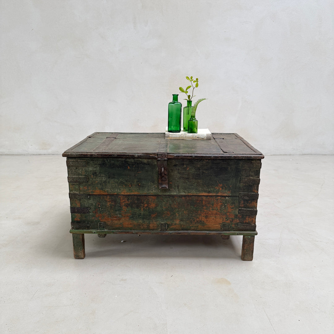Antique Dark Green Blanket Box | Clandon