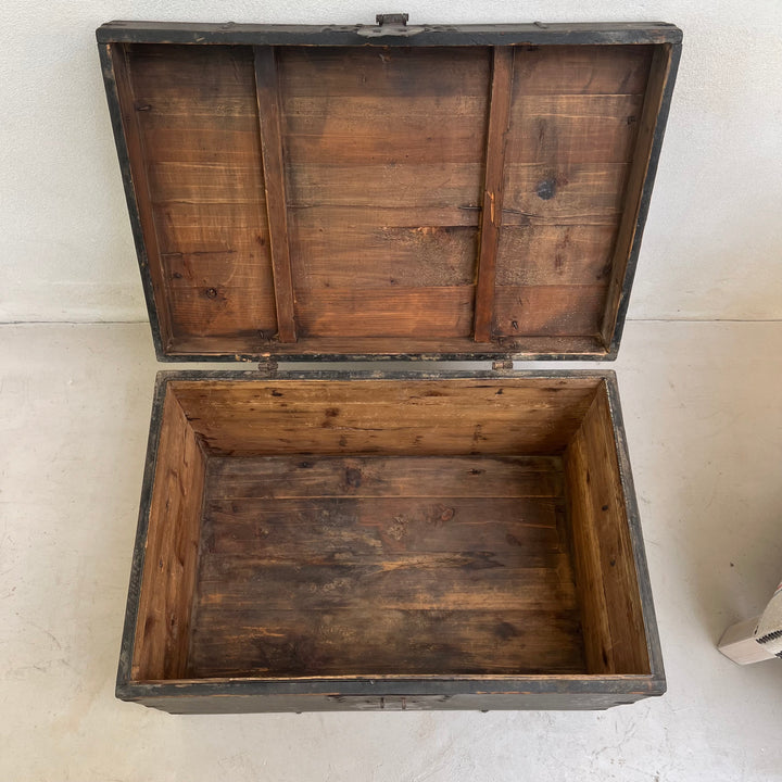 Antique black blanket box storage trunk | Copeland