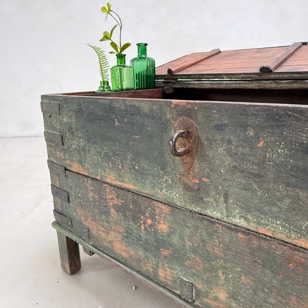 Antique Dark Green Blanket Box | Clandon