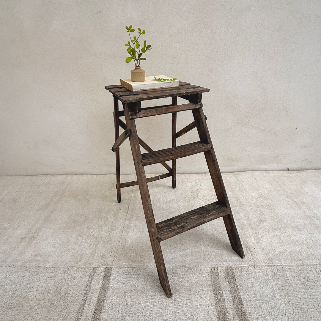 Folding vintage step stool | Vinnie