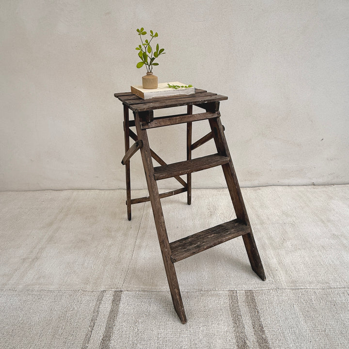 Folding vintage step stool | Vinnie