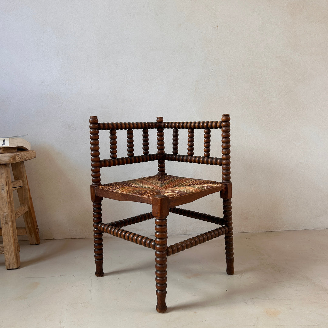 Antique Corner Bobbin Chair | Edith