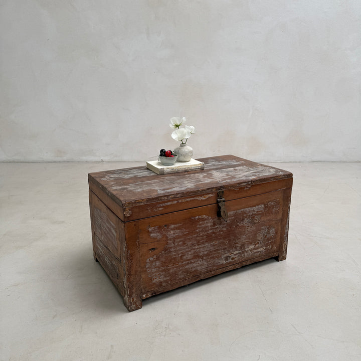 Antique distressed Blanket Box | Horsham
