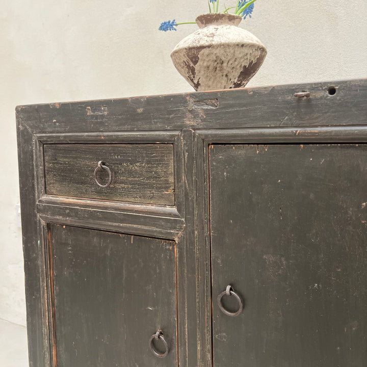 Antique black sideboard Trayi