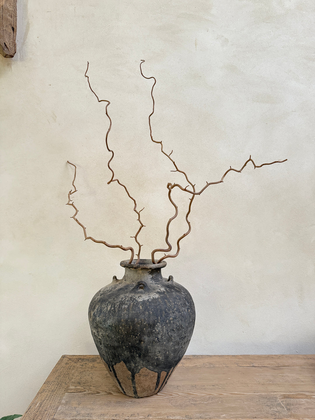 Rare Antique Sawankhalok Urn | medium