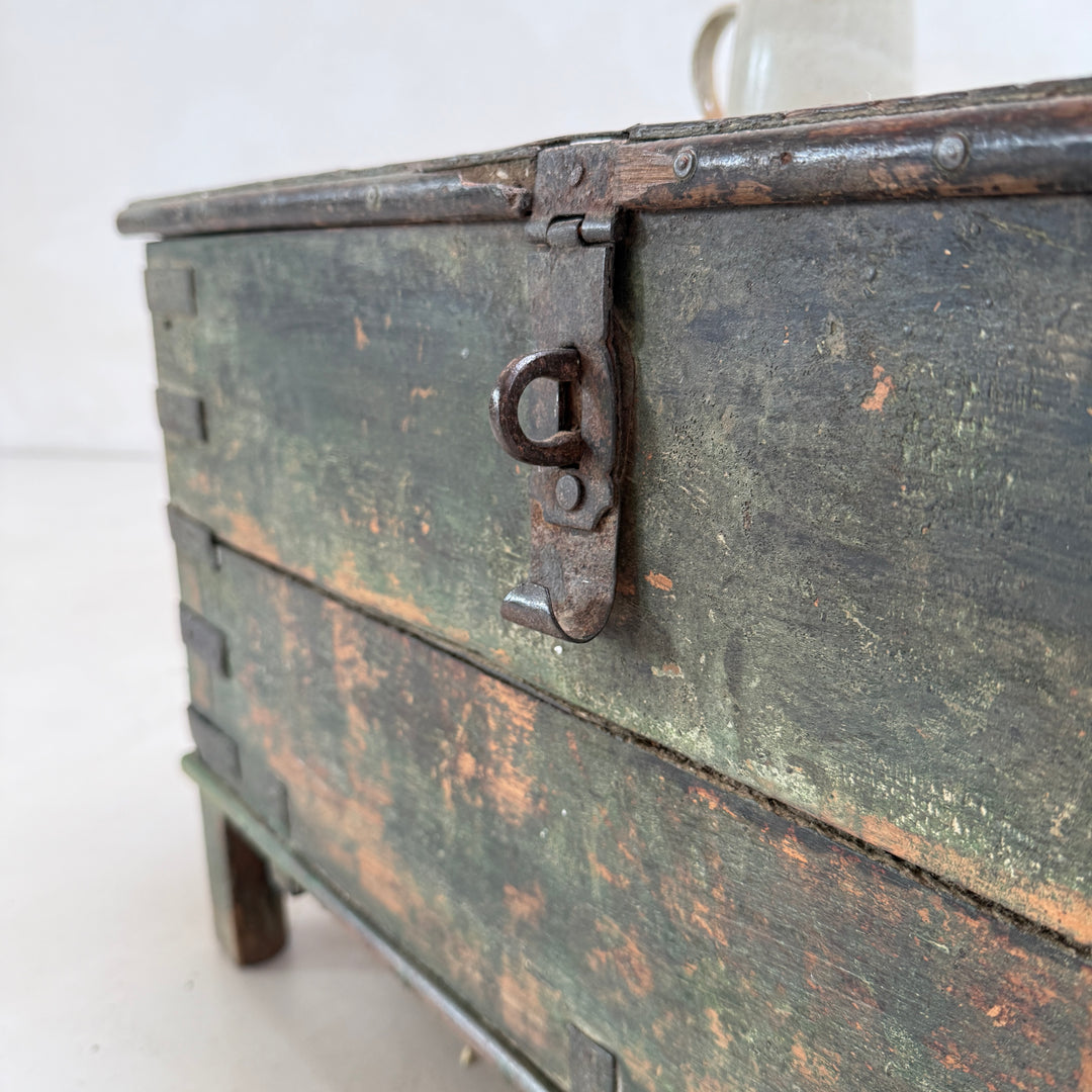 Antique Dark Green Blanket Box | Clandon