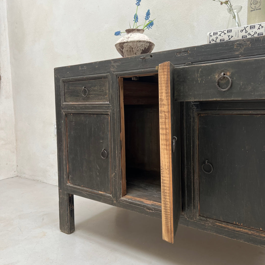 Antique black sideboard Trayi