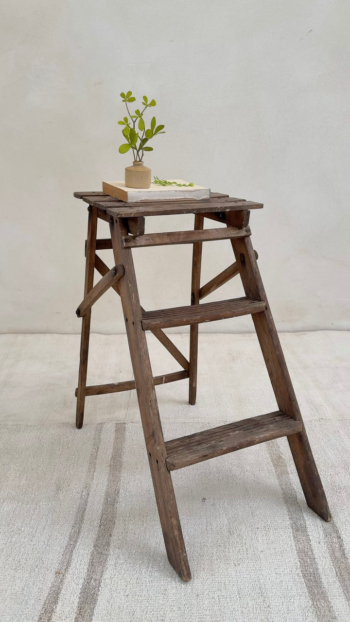 Folding vintage step stool | Vinnie