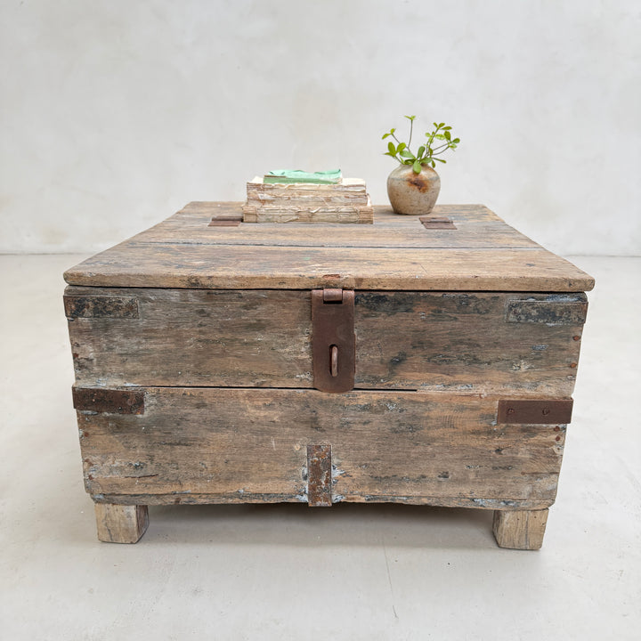 Antique Square Blanket Box | Chilworth