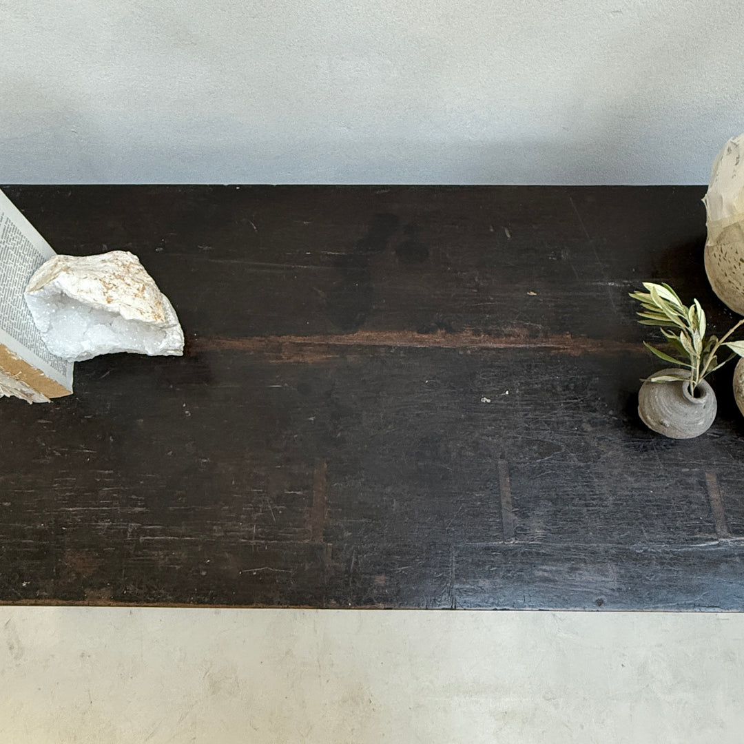 Antique glazed shop counter | Albert