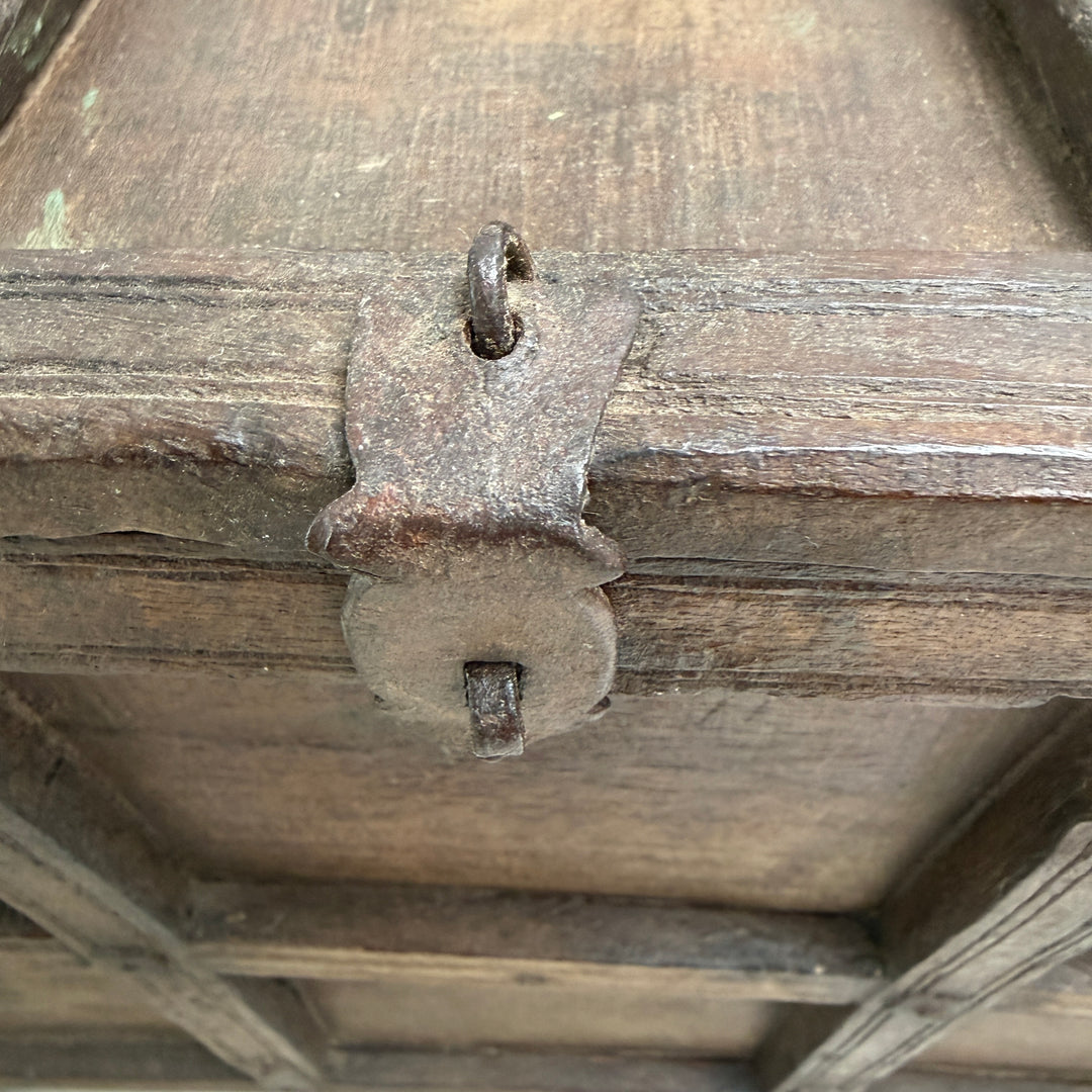 Ancient Merchants Chest | Albury