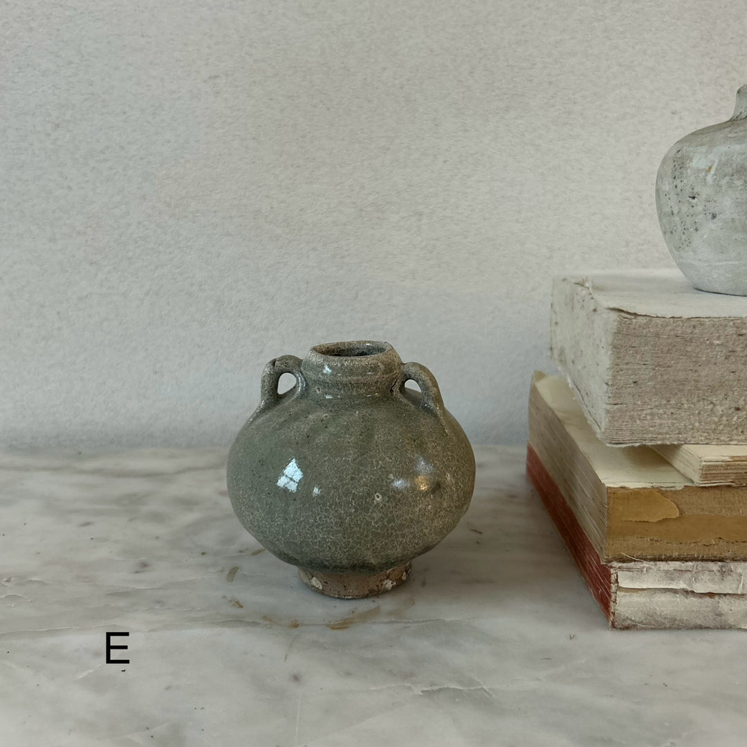 Antique Ming Dynasty miniature vase Yasmin