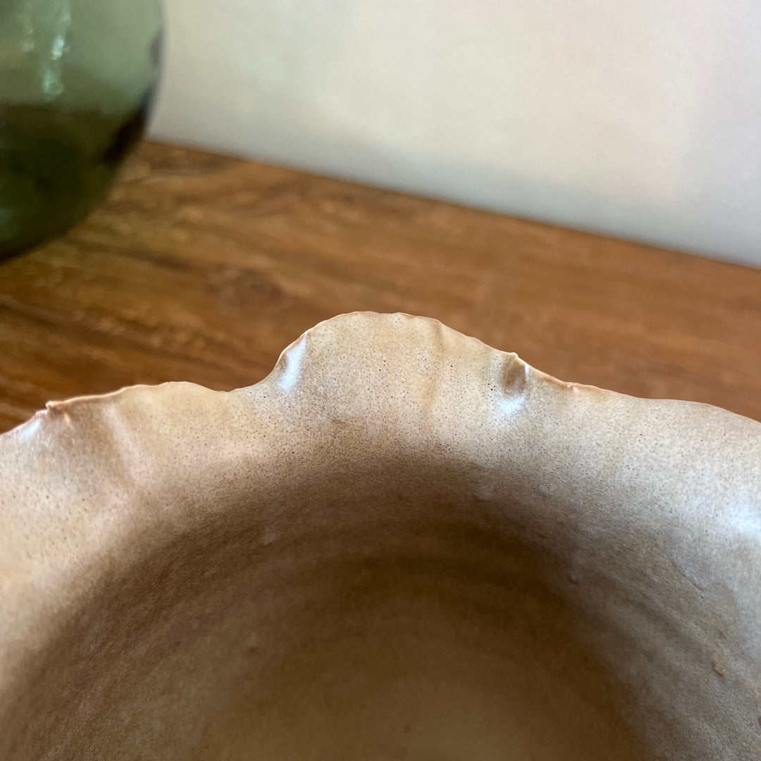 Petal edge stoneware plant pot
