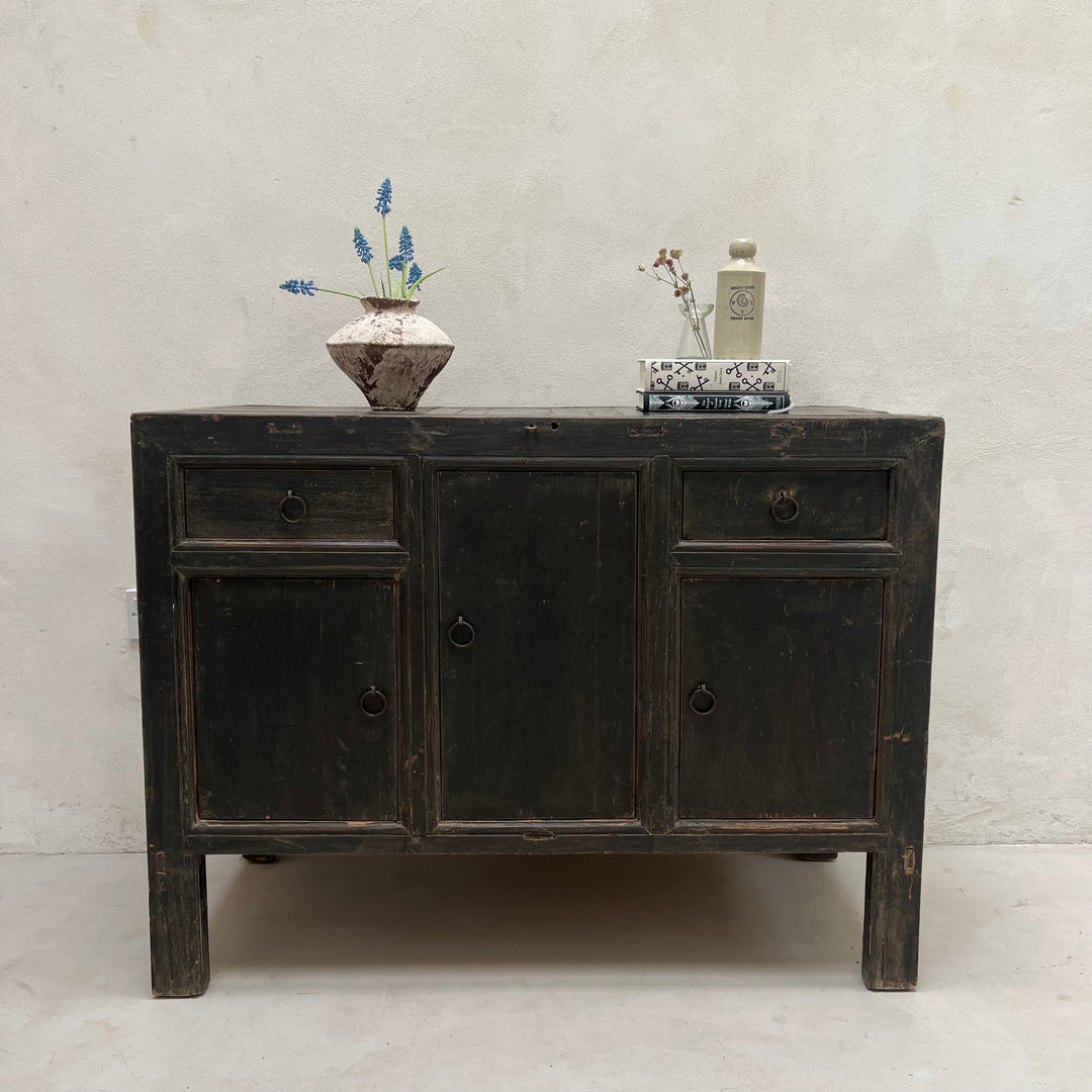 Antique black sideboard Trayi