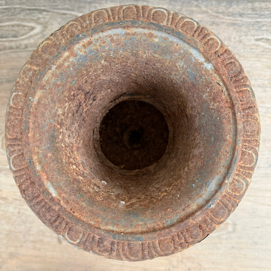 Antique cast iron urn | Savanna