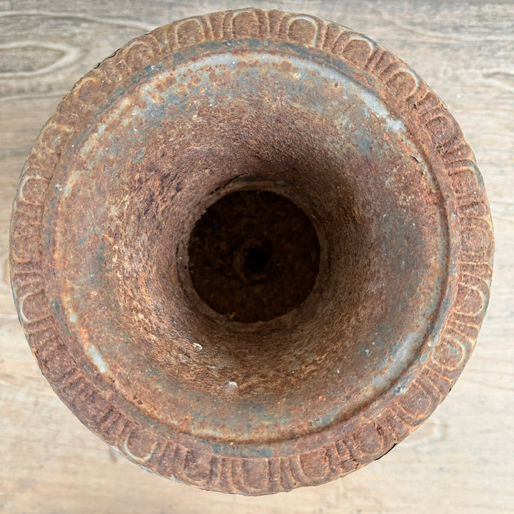 Antique cast iron urn | Savanna