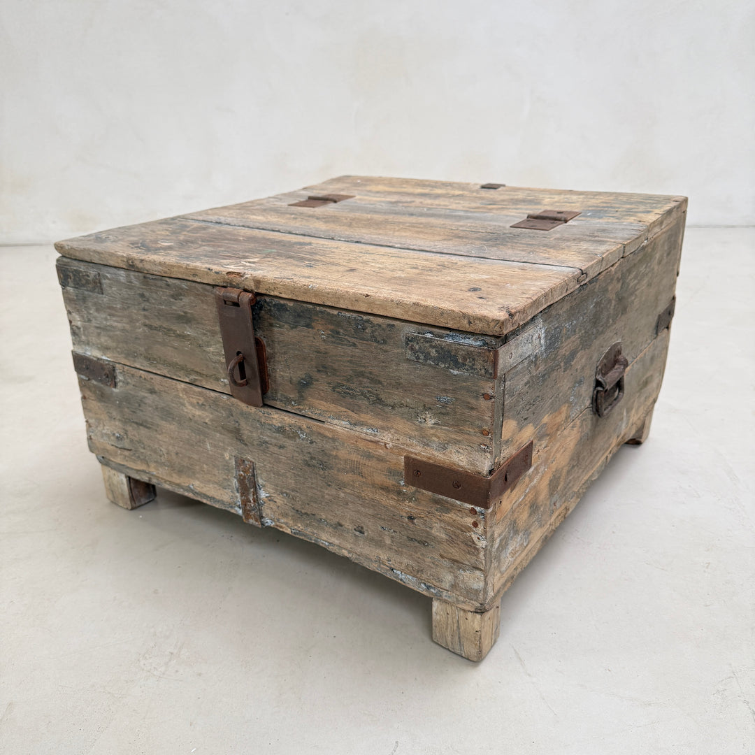 Antique Square Blanket Box | Chilworth