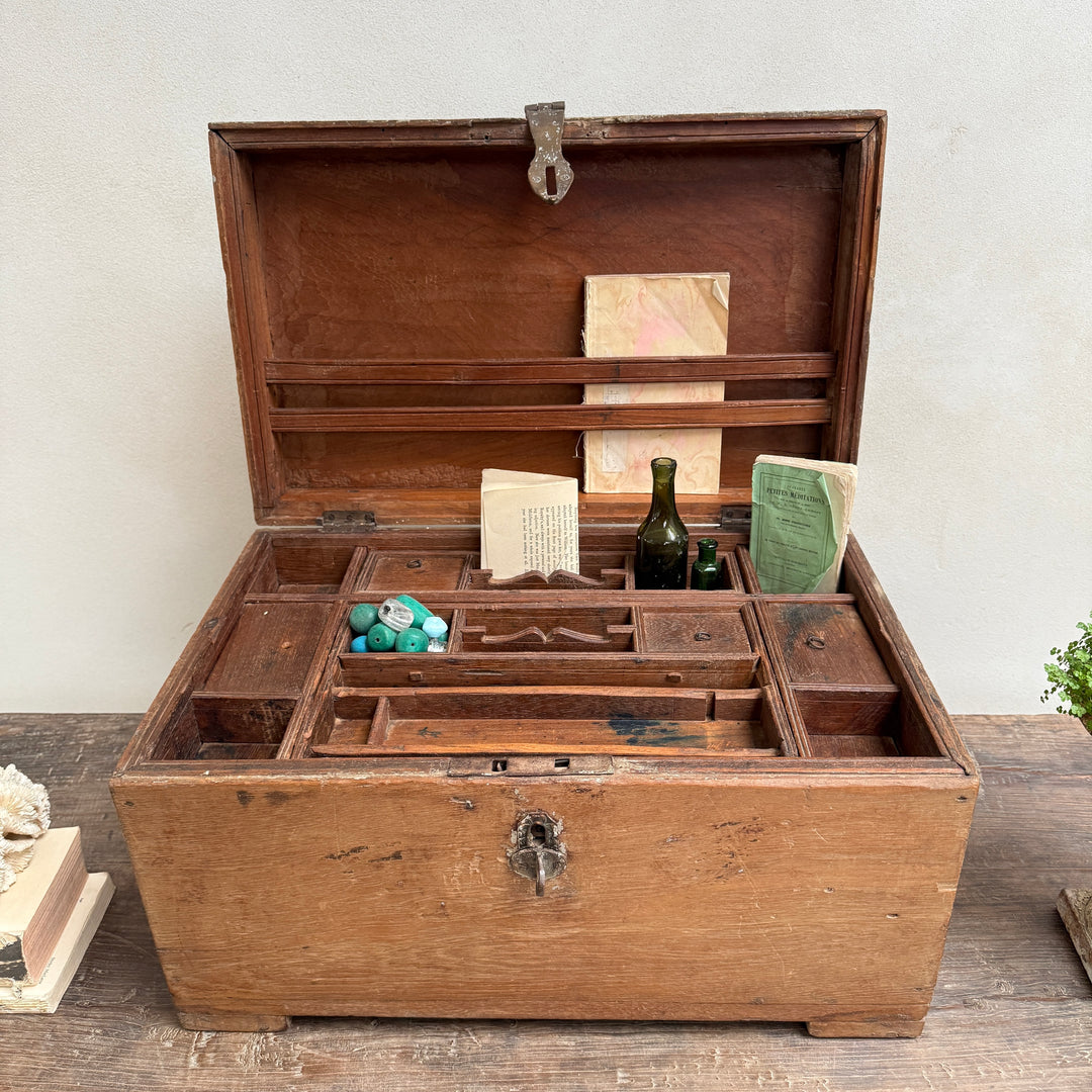 Antique watchmaker&
