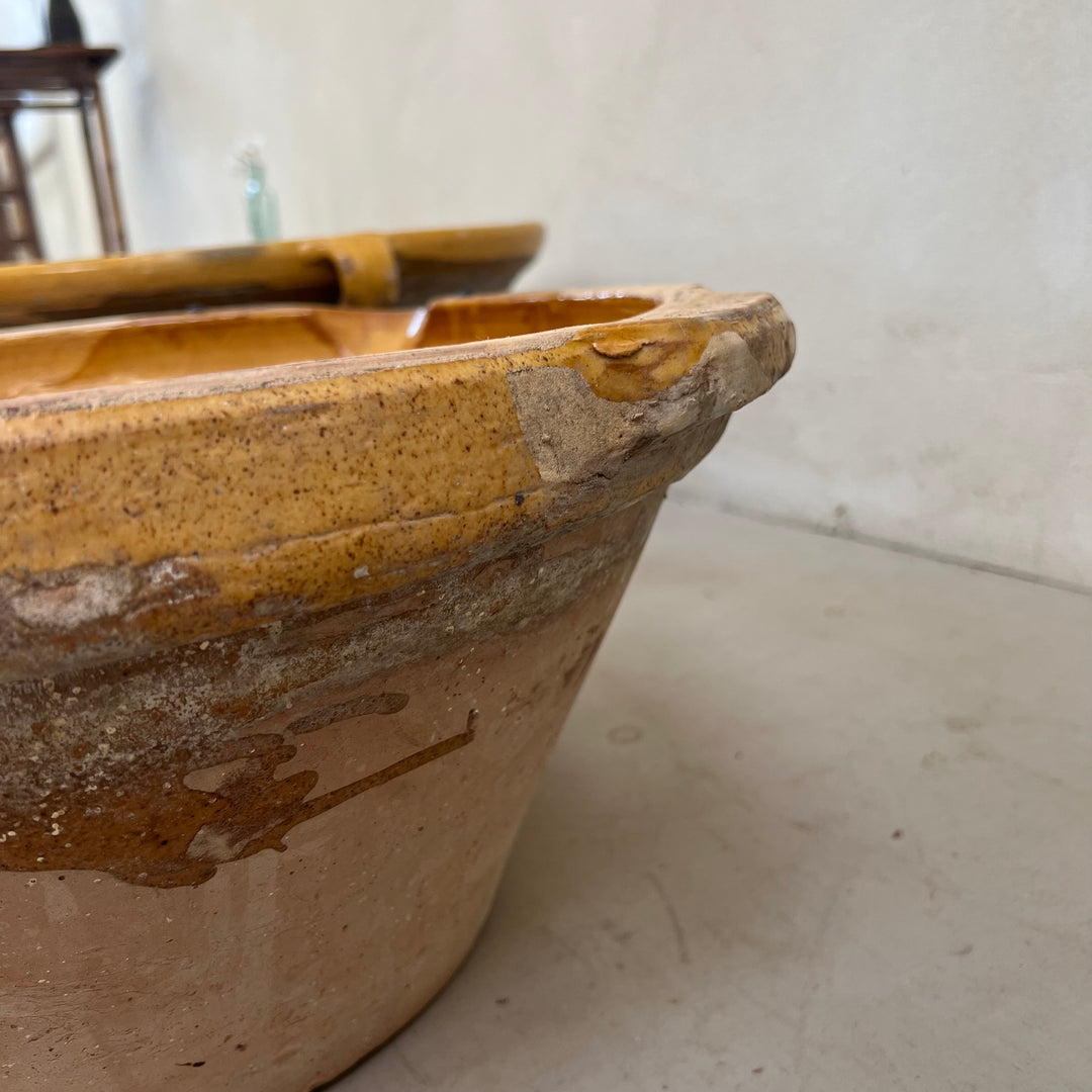 Antique pale ochre passata bowl
