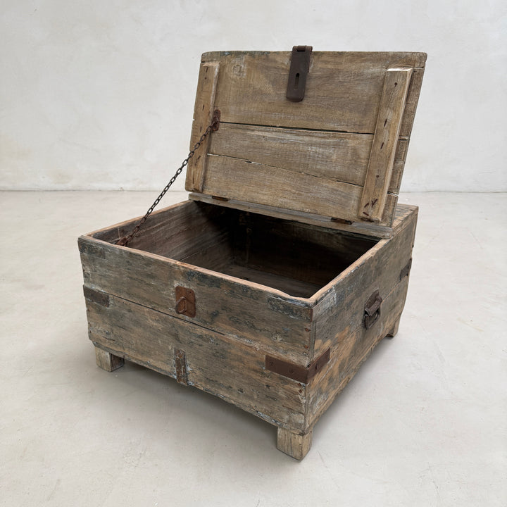 Antique Square Blanket Box | Chilworth