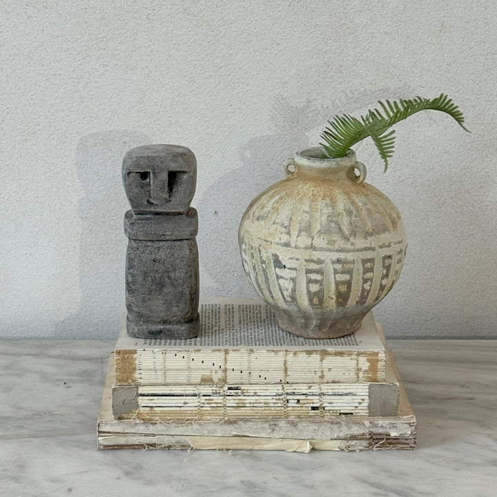 Decorative stone Sumba statue  | Medium