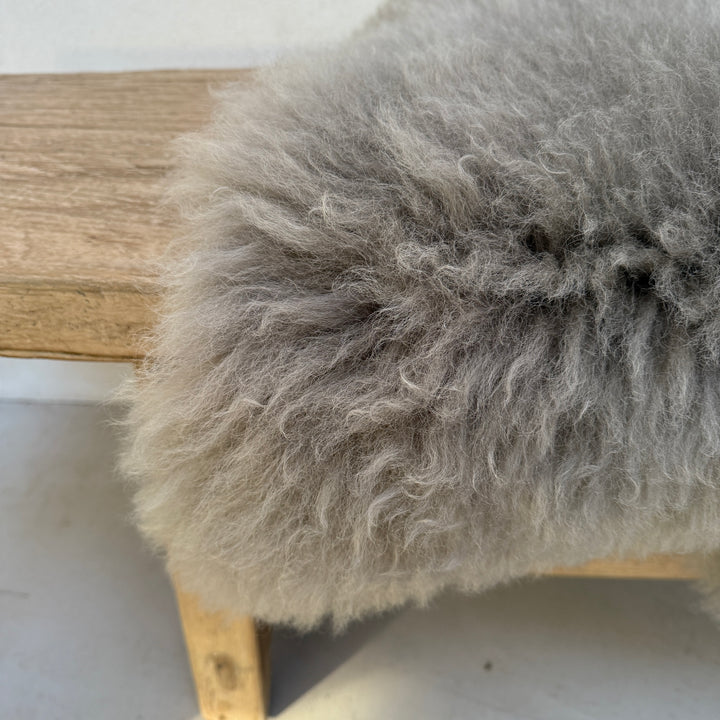 Long wool extra large truffle sheepskin