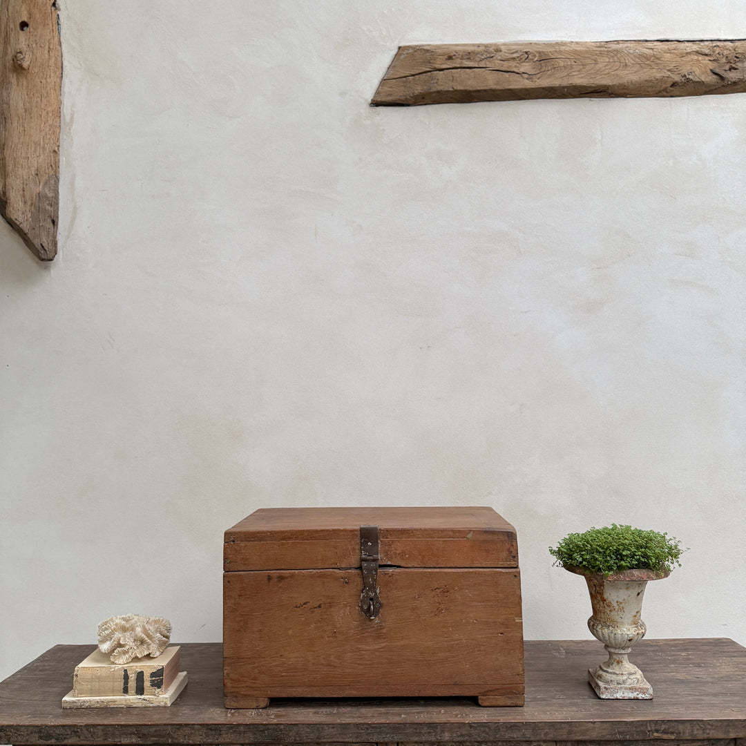Antique watchmaker&