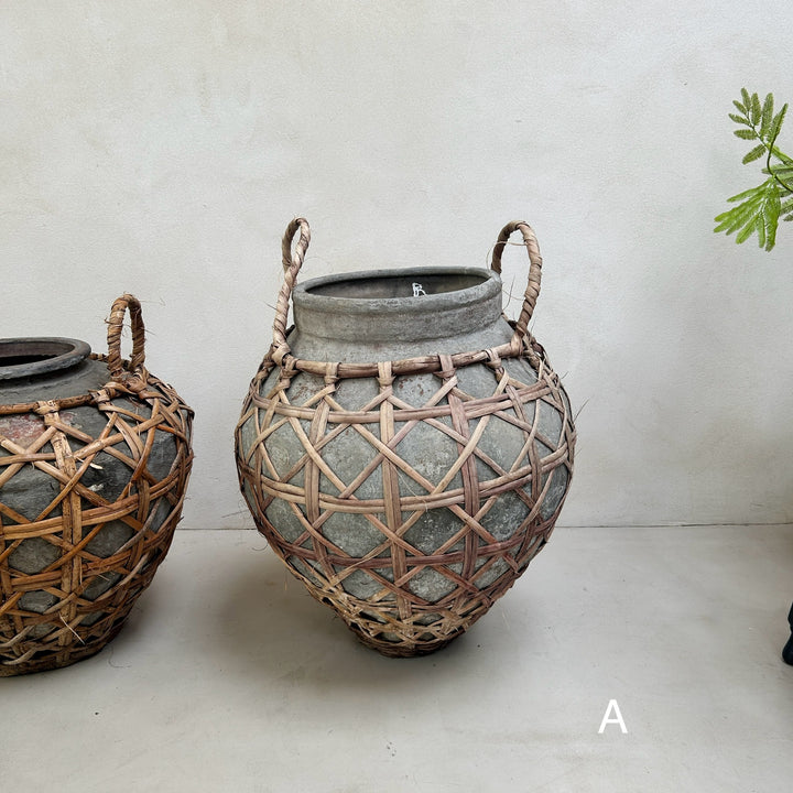 Large clay rafia antique Sabu Sumba water pots