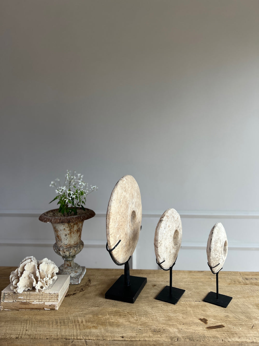 Aged Rustic Limestone Disc a 