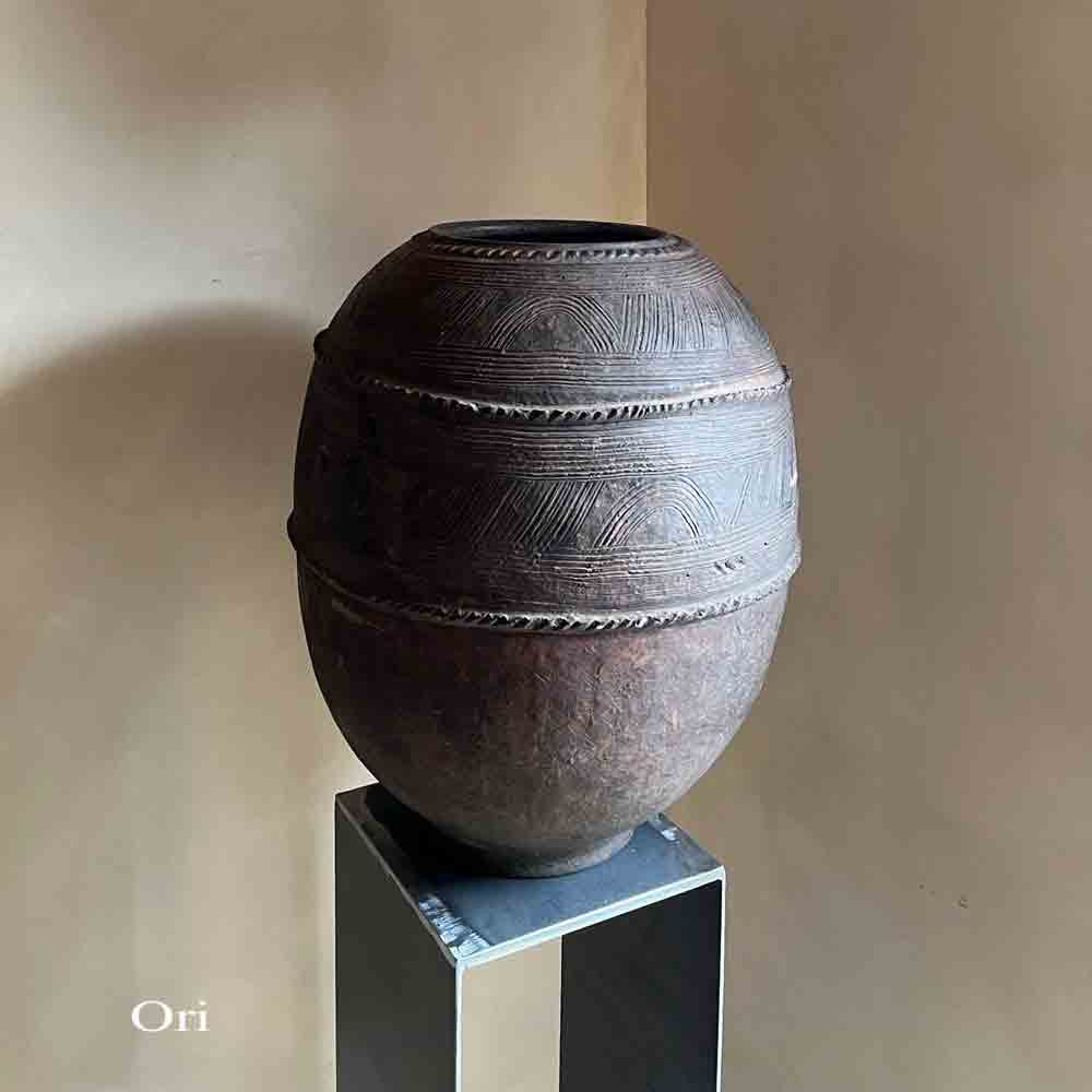 Antique African Clay Urn | Large Ori