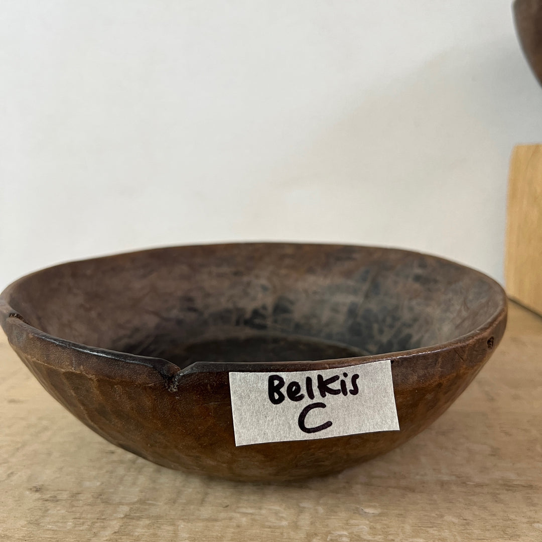 Antique African wooden bowl | Belkis C