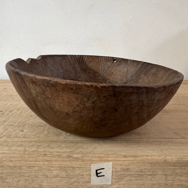 Antique African wooden bowl | Wubette E