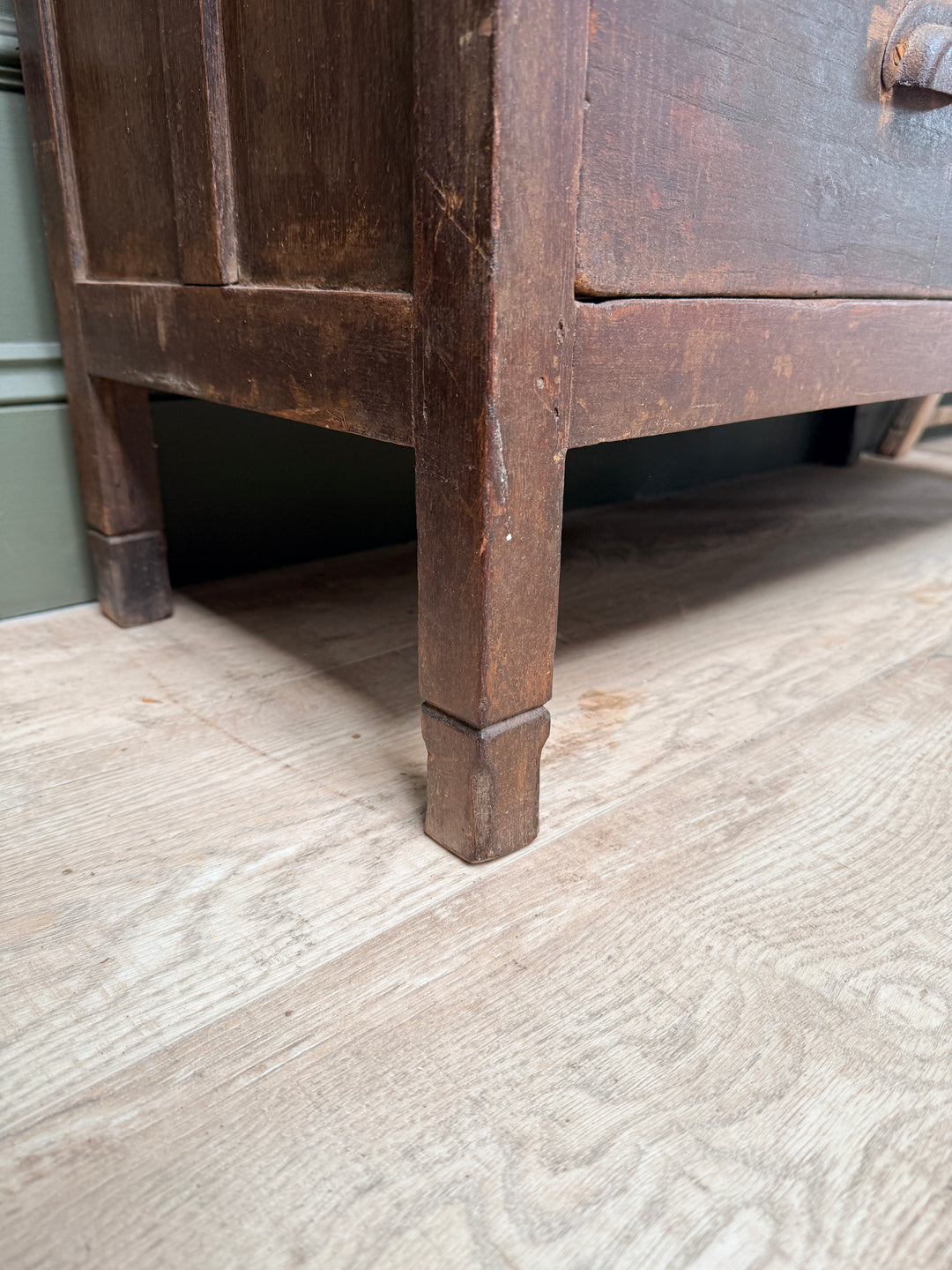 Antique Dark wood chest of drawers | Isobel
